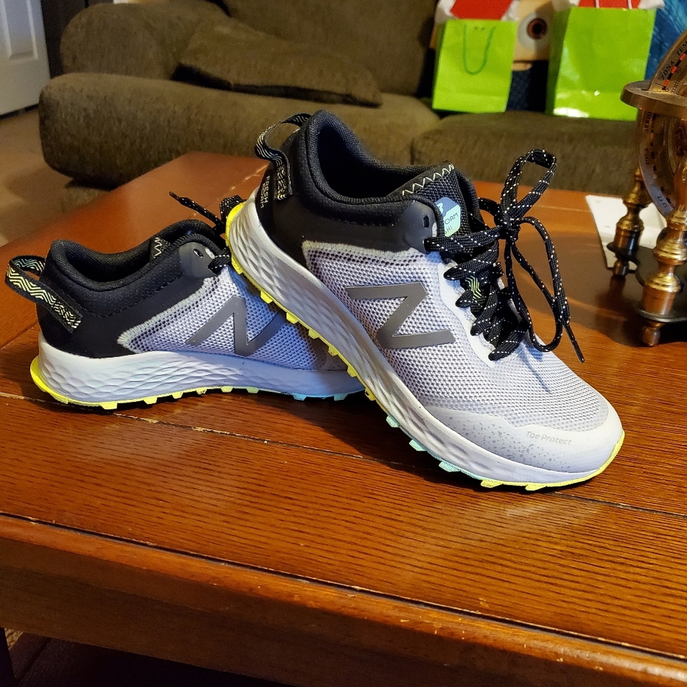 New Balance Women's Fresh Foam Arishi Trail V1 Tra